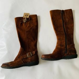 NWT! Born Brown Suede Boots 7.5.